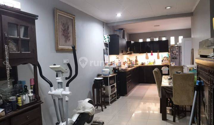 Rumah 2 Lantai Bagus Griya Loka SHM di Jl. Taman Tanjung, Bsd 2