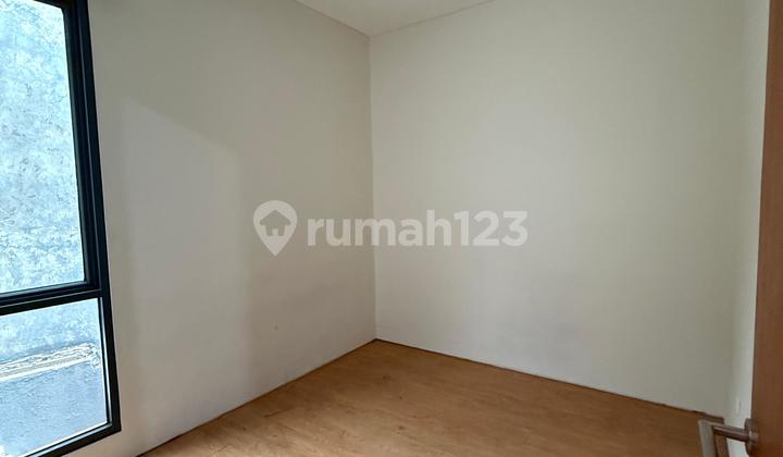 Ready-to-Live Home - Strategic Location West Jakarta 2