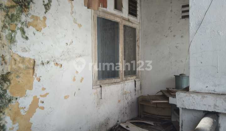 Rumah Butuh Minim Renovasi Semi Furnished SHM Pamulang, Tangerang Selatan 2