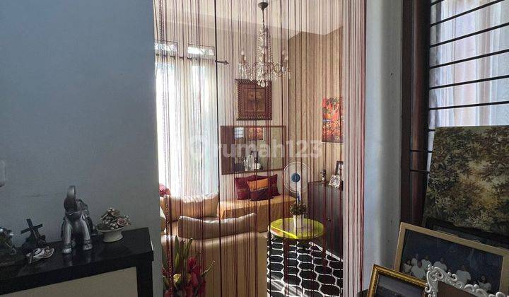 Rumah 2 Lantai Bagus Semi Furnished SHM di Althia Park, Graha Bintaro 2