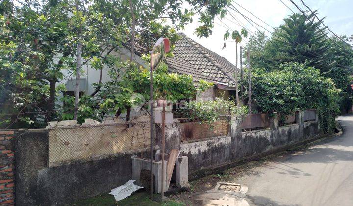 Rumah 2 Lantai Bagus Semi Furnished SHM di Jl. Kesehatan, Jakarta Selatan 2