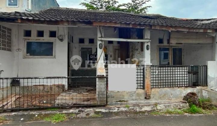 Rumah Butuh Minim Renovasi Semi Furnished SHM Pamulang, Tangerang Selatan Rumah Butuh Minim Renovasi Semi Furnished SHM Pamulang, Tangerang Selatan