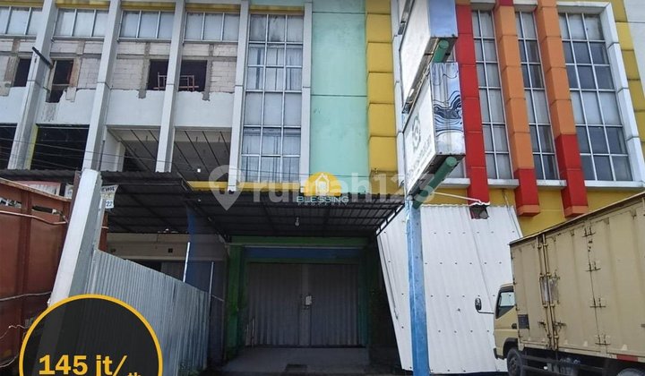 Strategic 3-Story Shophouse in West Semarang Strategic 3-Story Shophouse in West Semarang