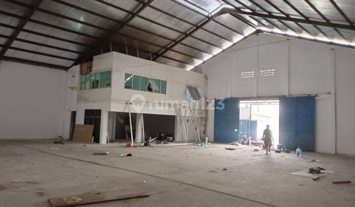 Disewakan Gudang Pangkalan Truk Genuk Semarang  6