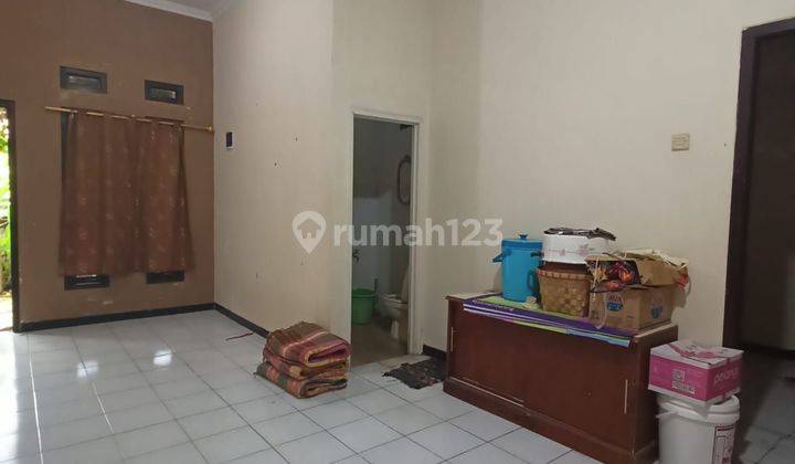 ruang tamu dijual rumah di perumahan grand