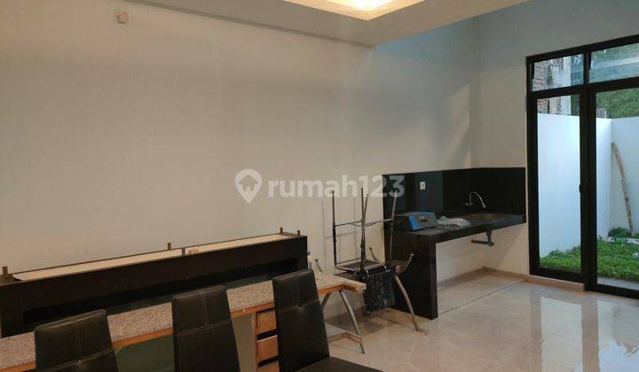 Rumah 2 Lantai di Perumahan Hillago BSB Semarang 2