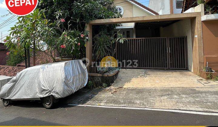 Rumah Tengah Kota Semarang Di Jl. Tampomas Semarang 1