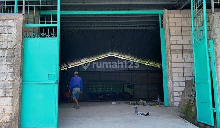 Gudang Strategis Di Jalan Raya Simongan Semarang Barat 1