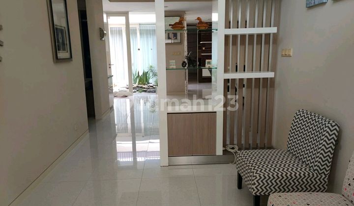 1.5-Story Semi-Furnished House in Citrasun Garden Housing, Semarang 2
