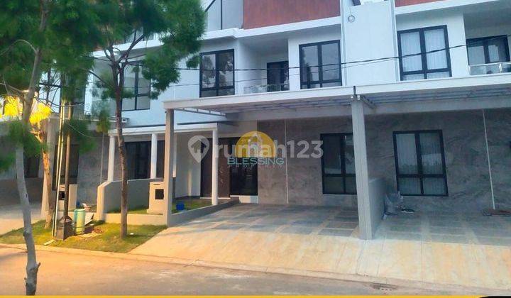 Rumah 3 Lantai Di Perumahan Kedaton Park Bsb Semarang 1