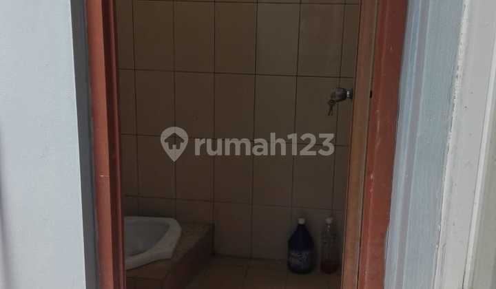 Cheap Shop House Rent in Downtown Semarang 2