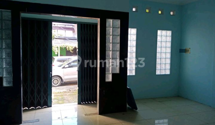 House Can Be for Residence or Commercial Space on Jl. Merbau Banyumanik 2