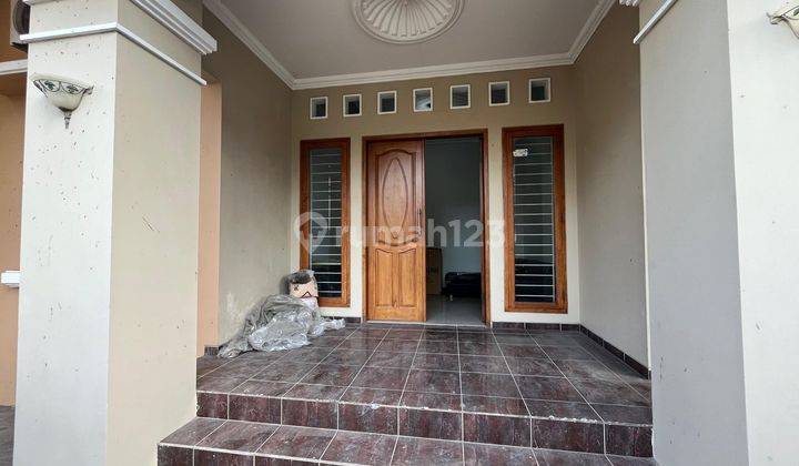 Rumah 2 Lantai Tengah Kota Semarang Di Jl.anggrek 2