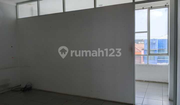 Strategically Located Middle City Ruko in Semarang 2