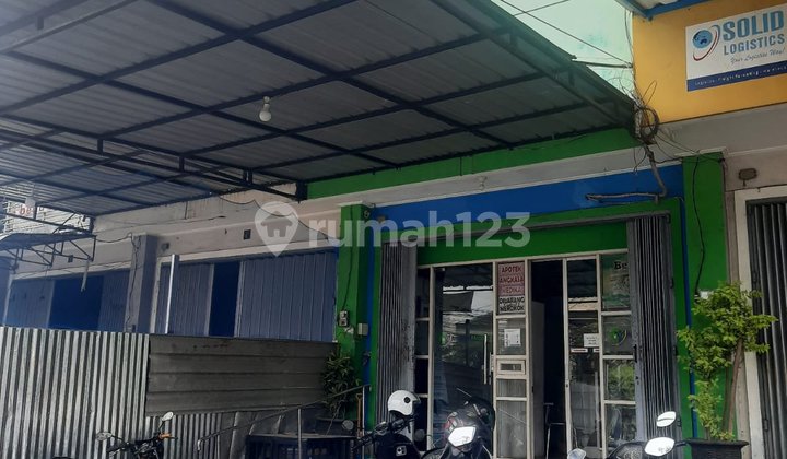 Ruko Strategis 3 Lantai di Semarang Barat 2