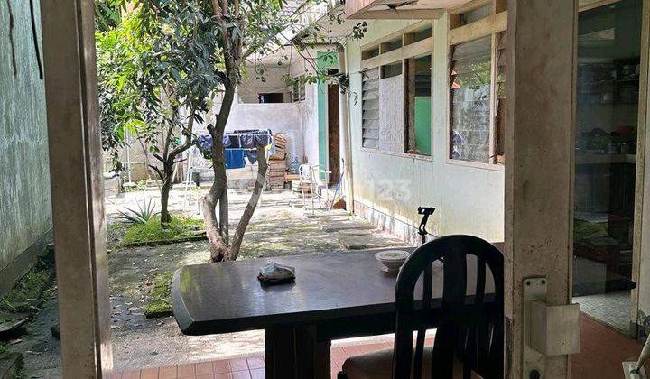 Rumah Besar Kuno Di Jl. Sri Suwarno Temanggung 2