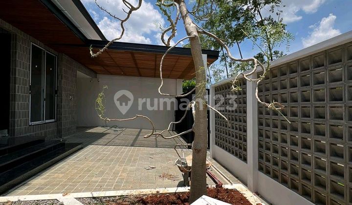 Rumah Baru, Cantik dan Full Furnished di Puri Arga Golf 2