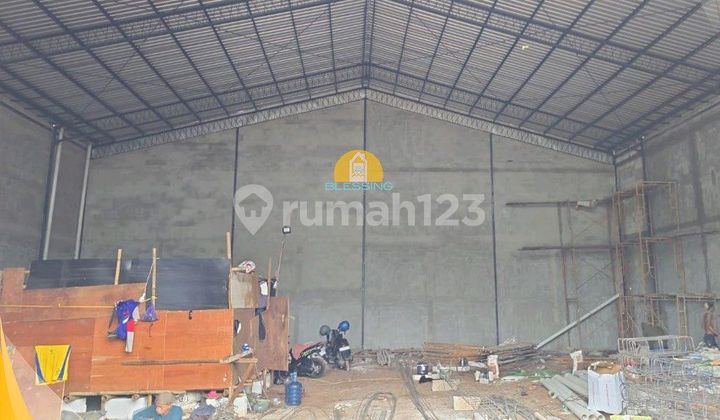 Warehouse on Jl. Untung Suropati, Manyaran, West Semarang 1