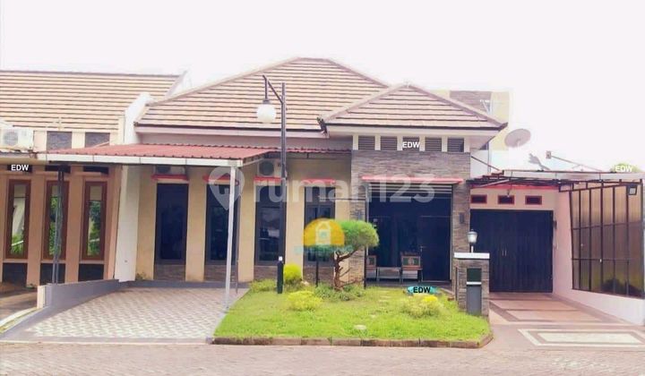 Comfortable House in Banyumanik Area, Semarang 1