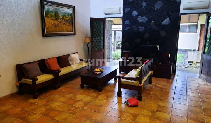 Rumah Bagus Cantik Full Furnished Di Jl. Ungaran Barat 2
