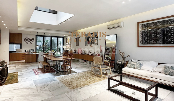 DIJUAL RUMAH MODERN DI KAWASAN BENDUNGAN HILIR 2