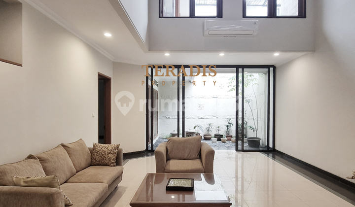 DISEWAKAN RUMAH DI KAWASAN PONDOK INDAH 2