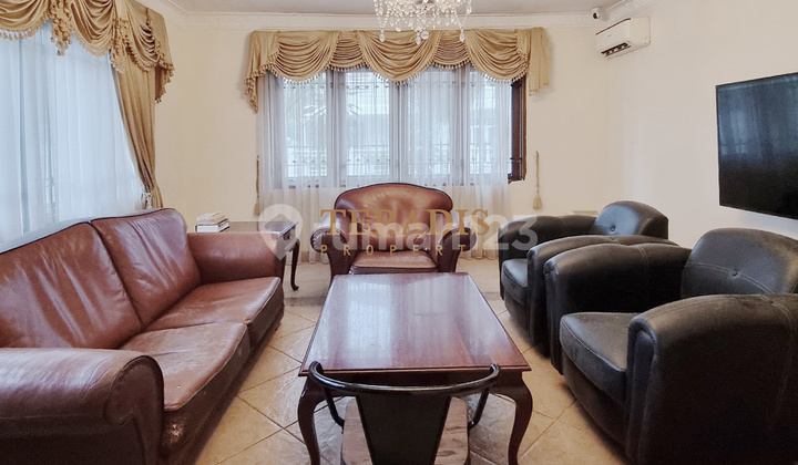 For Rent Beautiful House in the Elite Area of Pondok Indah 2