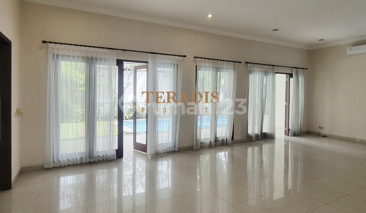 DISEWAKAN RUMAH DIKAWASAN ELIT KEMANG 2