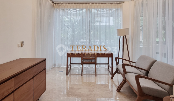 Disewakan Rumah Modern di Kawasan Kebayoran Baru dengan Swimming Pool 2