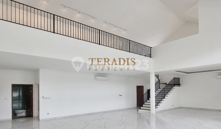 For Rent, Ready-to-Live House in Kebayoran Baru Area 2