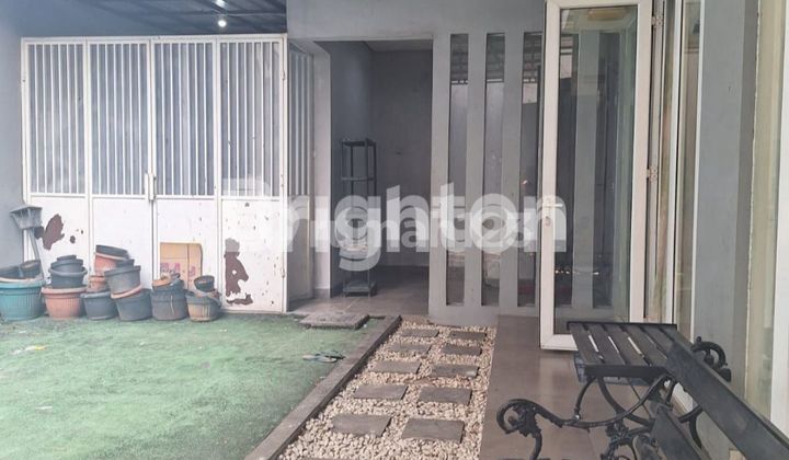 RUMAH SIAP HUNI DI CIBUBUR RUMAH SIAP HUNI DI CIBUBUR
