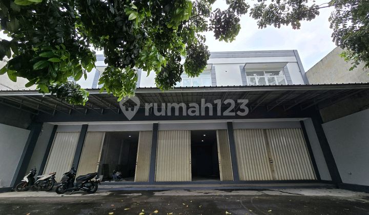 Ruko Gandeng Di Jakarta Timur