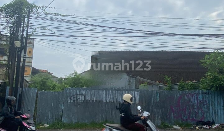 Dijual Tanah Pinggir Jalan Utama Denpasar Barat - Luas 7,4 Are