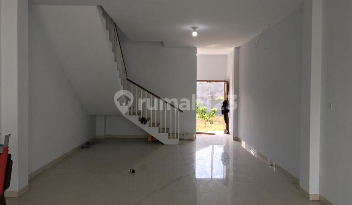 For Rent 3-Storey Shop/Office on Sunset Road Main Street Seminyak, Premium Commercial Area. 2