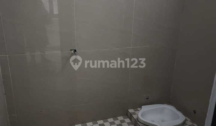 Ruko Strategis 3 Lantai Tengah Kota Siap Pakai di Turangga Bandung 2