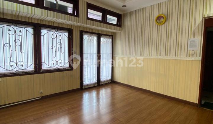 For Sale Luxury House in Cisitu Indah III, Bandung - Exclusive 3-story residence with elegant design and complete facilities in the premium Cisitu area. For Sale Luxury House in Cisitu Indah III, Bandung - Exclusive 3-story residence with elegant design and complete facilities in the premium Cisitu area.