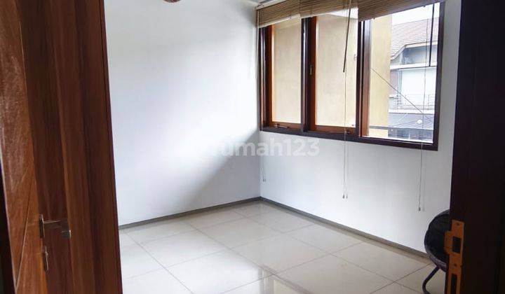 Rumah Bagus 2 Lantai Minimalis Modern Semi Furnished Siap Huni di Setraduta Bandung 1