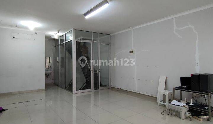 Dijual Cepat Ruko 3 Lantai Siap Pakai di Holis Regency, Bandung 9