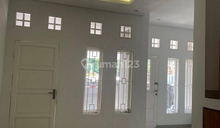 Rumah Minimalis Modern Keren Terawat 2 Lantai Siap Huni di Turangga Bandung 2