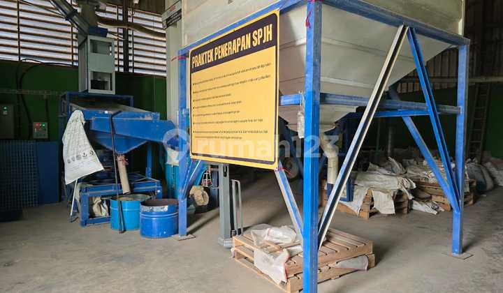 FOR IMMEDIATE SALE: RICE MILLING FACTORY LOCATED IN BOGOR, CONTAINER ACCESS, STRATEGIC LOCATION, READY FOR USE
