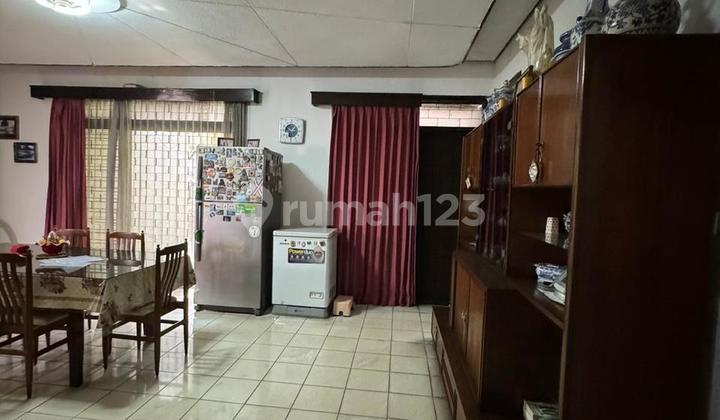 Dijual cepat Rumah Tinggal Nyaman Siap Huni di daerah Setiabudi  Lokasi sangat strategis untuk usaha ataupun rumah tinggal. 2