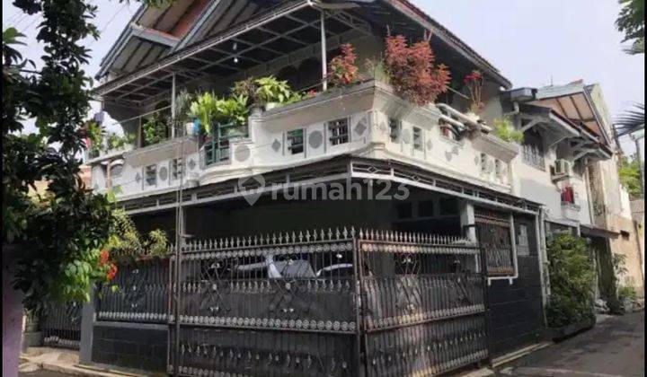 Rumah Bagus Nyaman Terawat 2 Lantai Strategis Siap Huni di Antapani Bandung ,,,,, 1