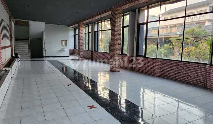 Disewakan Ruko Dewi Sartika 3,5 Lantai Siap Huni dan Siap Bisnis Lokasi Strategis dan Akses Mudah Disewakan Ruko Dewi Sartika 3,5 Lantai Siap Huni dan Siap Bisnis Lokasi Strategis dan Akses Mudah