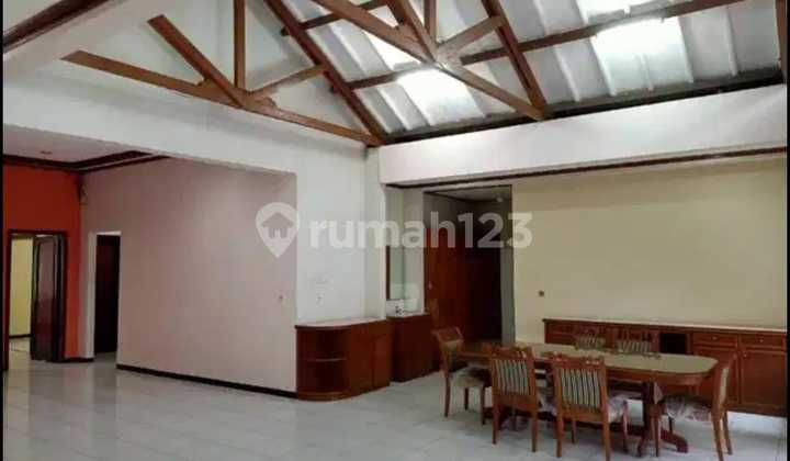 For Sale: House in Riau Bandung Heritage Area, Category C, Comfortable and Well-Maintained Residence, Move-In Ready, Strategic Location 2