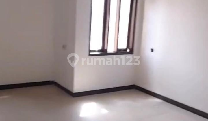 Dijual Cepat Rumah di Komplek Taman Mutiara Cimahi Posisi Hook Hunian Nyaman dan Lokasi Strategis 2