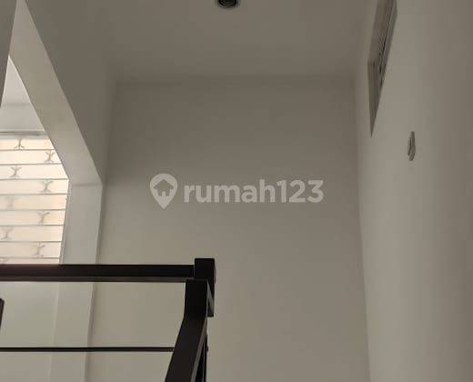 Rumah Baru 1,5 Lantai Minimalis Modern Tengah Kota Siap Huni Di Astana Anyar Bandung ,,,,,, 2