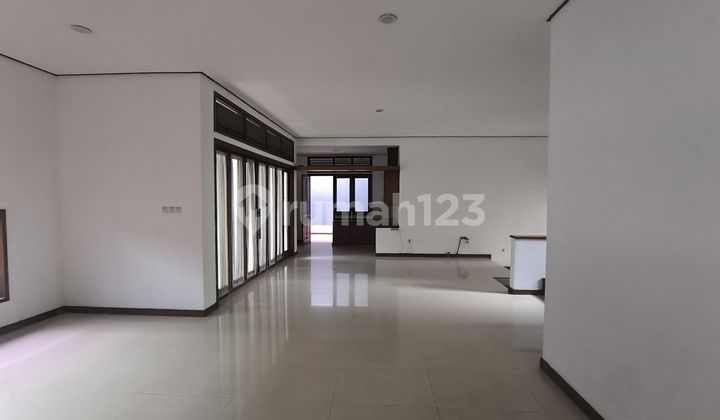 FOR RENT: 2-STORY HOUSE IN BATUNUNGGAL INDAH, BANDUNG, A SERENE AND COMFORTABLE RESIDENCE READY TO OCCUPY, STRATEGIC LOCATION 2