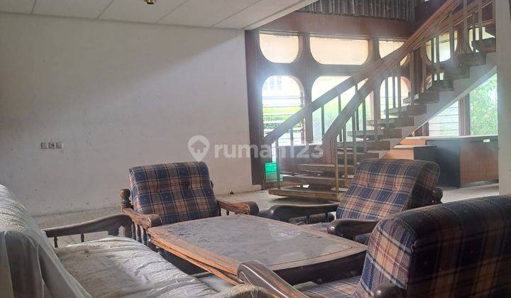 Rumah Tua Asri Nyaman 2 Lantai Siap Huni di Hegarmanah Bandung 1