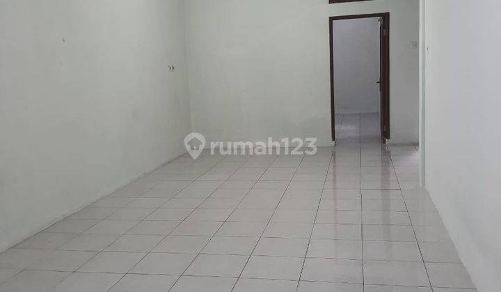 Disewakan Rumah Nyaman Dengan Taman Siap Huni di Cibaduyut 1