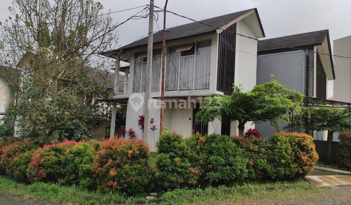 Dijual Rumah Hook Minimalis Modern Sejuk Asri di Dago Bandung 2